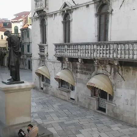 Гостьовий будинок Old Town 3*