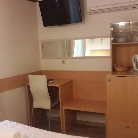 ゲストハウス オールド タウン スイーツ 3*